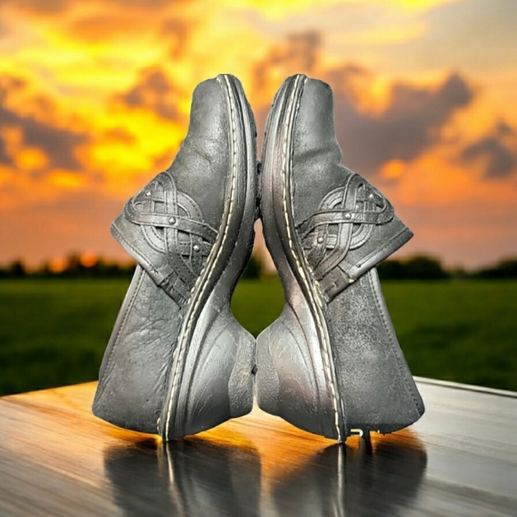 Softspots leather Clogs  Woman's Size 10 in excellent condition. - Picture 4 of 5